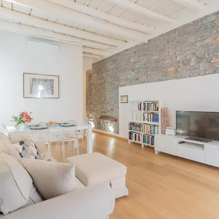 Apartment Wine Not In Centre *