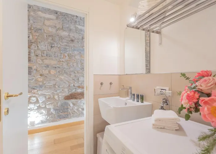 Wine Not In Centre By Rent Apartment *