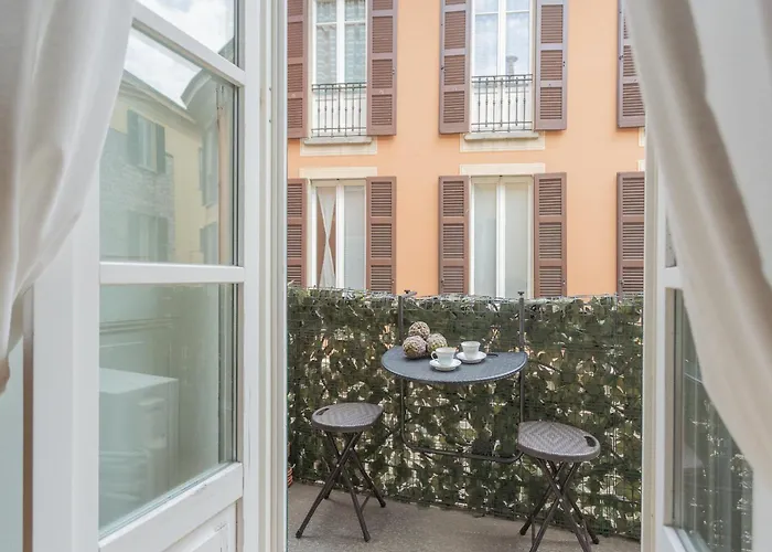 Wine Not In Centre By Rent Apartment Como