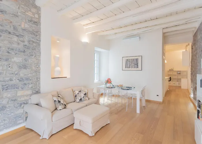 Wine Not In Centre By Rent * Como